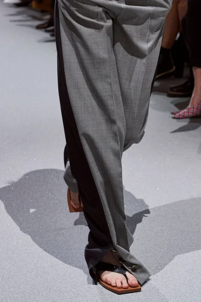 Look 8